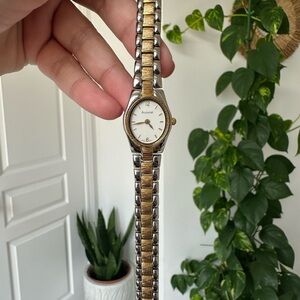 RARE 90s Vintage Accurist oval dial tone watch